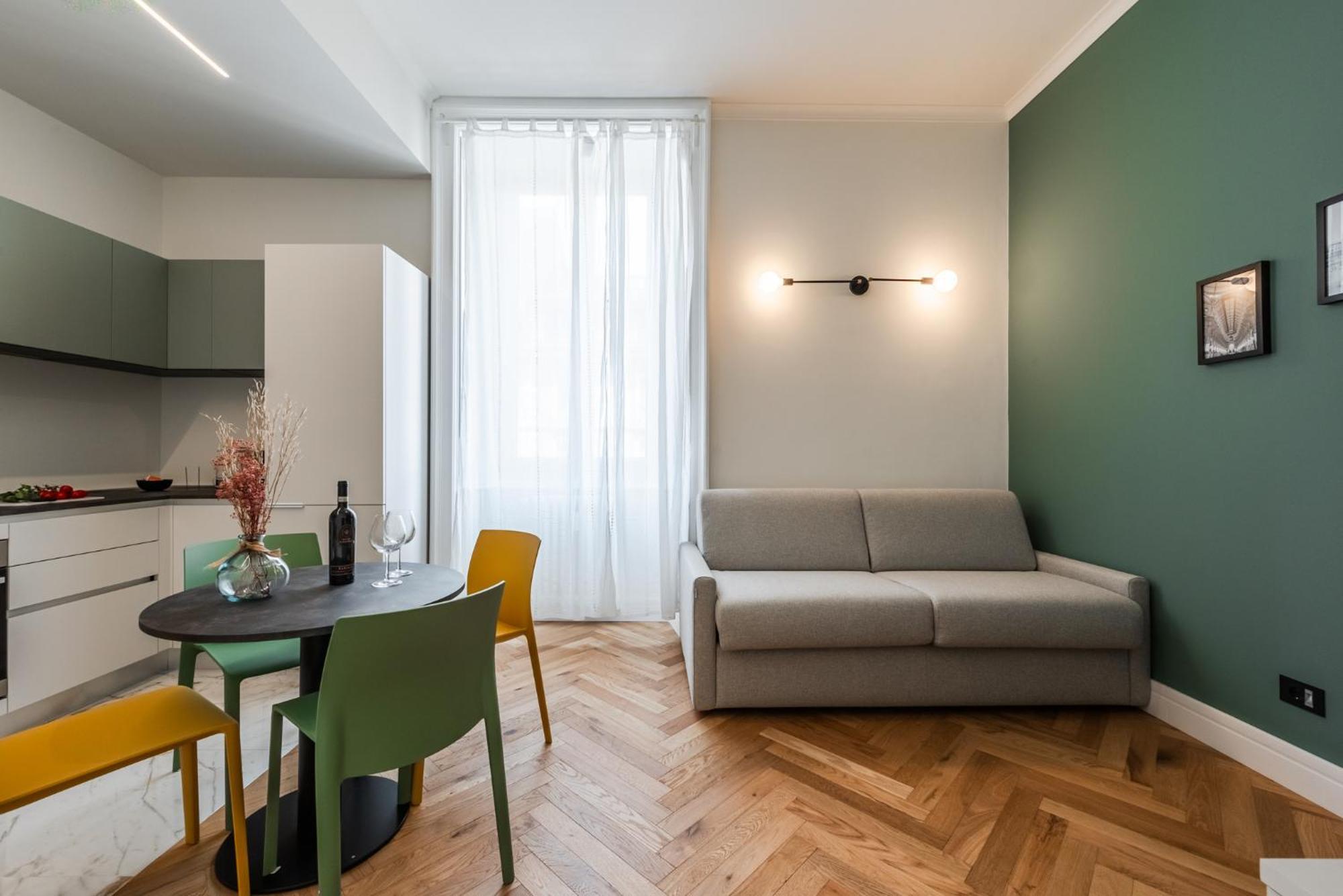 Spacious In Next To Metro * Milão