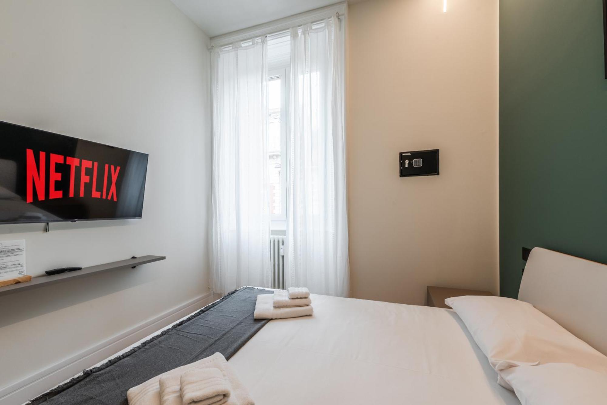 Spacious In Next To Metro Milão